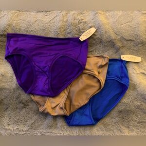 Victoria’s Secret Seamless Hiphugger Panties
